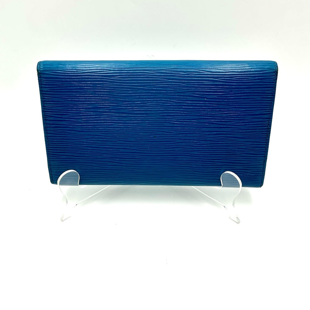 Louis Vuitton Blue Epi Leather International Wallet #1135 - Picture 2 of 8